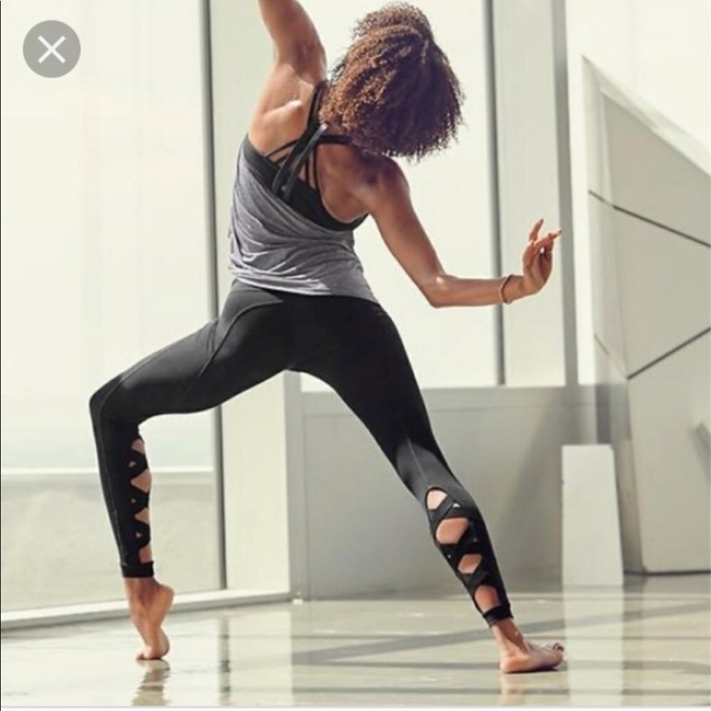 Athleta Criss Cross Leggings in Charcoal Gray